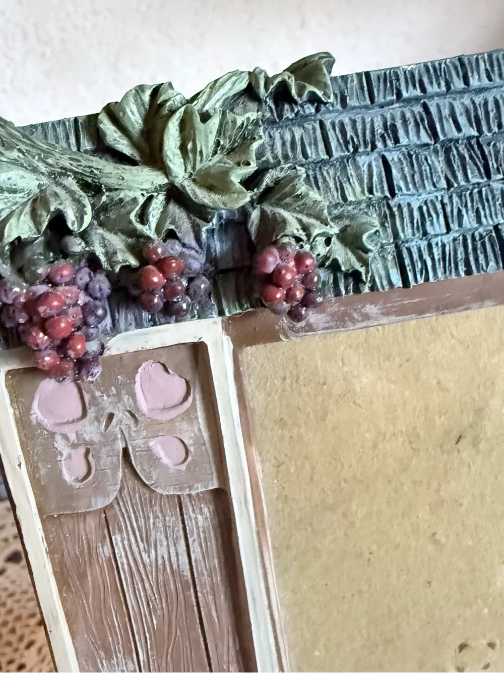 90s Cherub Seraphim Angel Ornate Grape Vine and Fruit Basket Frame 3X4.5